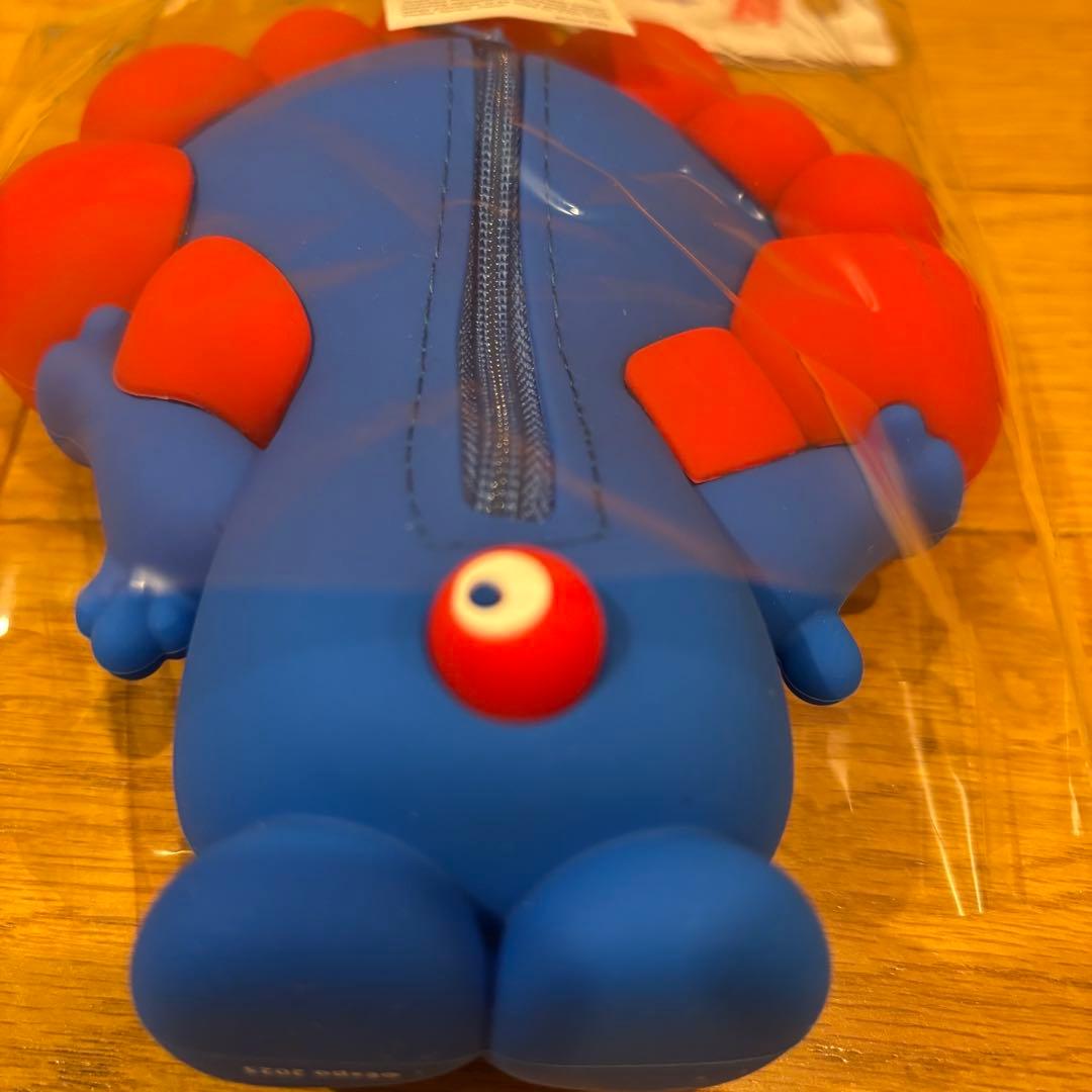 新品！関西万博ミャクミャク シリコン ポーチ キーホルダー付