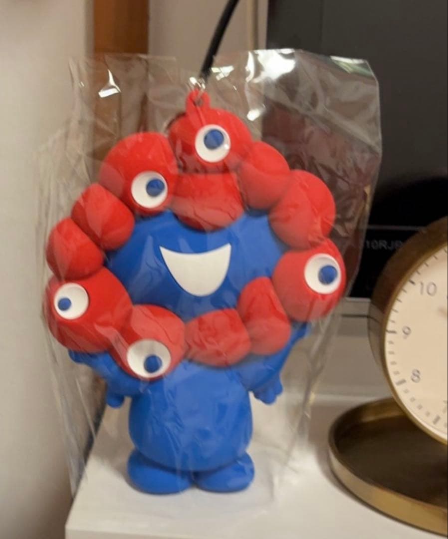 新品！関西万博ミャクミャク シリコン ポーチ キーホルダー付