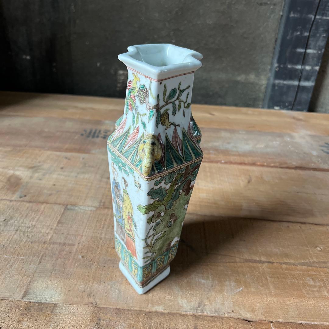 実家整理　古い花瓶　中国？