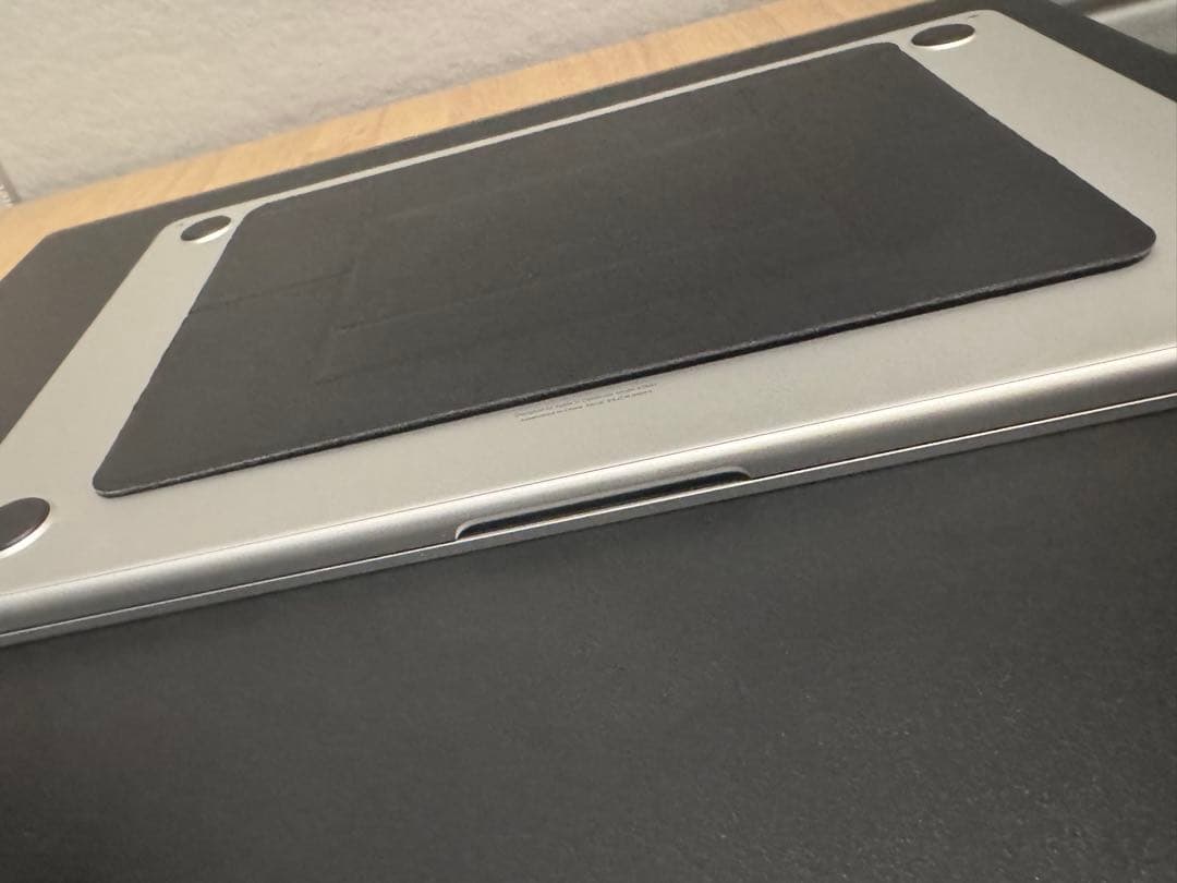 Apple Macbook Air M2 8GB 256GB シルバー