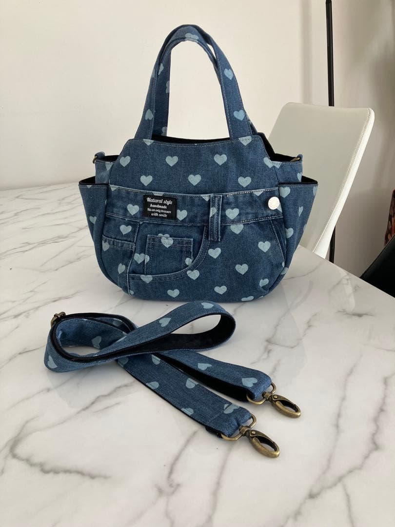 1022 コロ葱(マロ)　ハート柄デニムリメイクバック　ハンドメイド