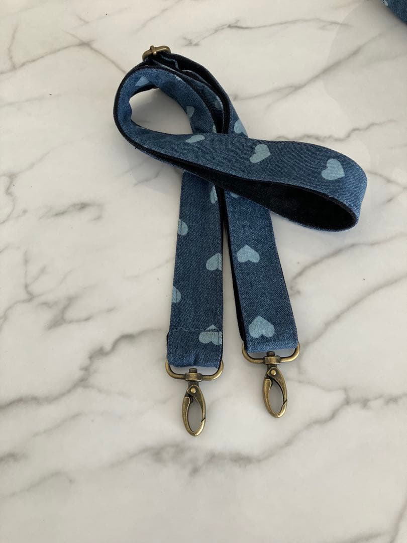 1022 コロ葱(マロ)　ハート柄デニムリメイクバック　ハンドメイド