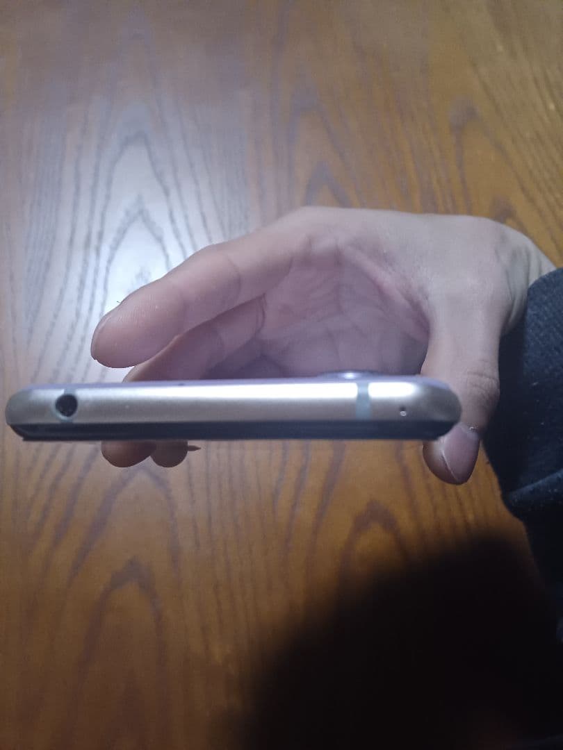 AQUOS R3　SHV44 　auSIM