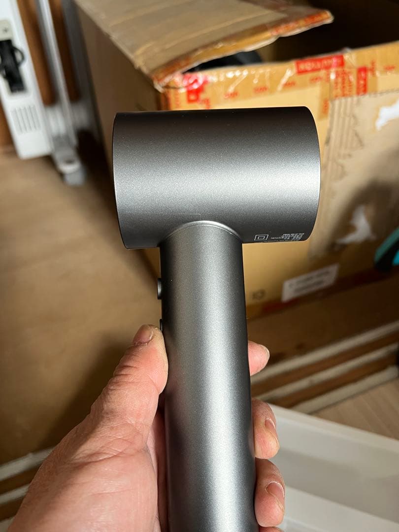 シルバー ハンドヘルド型 ヘアドライヤー