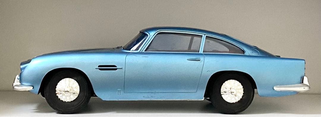 最安値　当時物　日本製　アストンマーチン　DB5 007 ミニカー