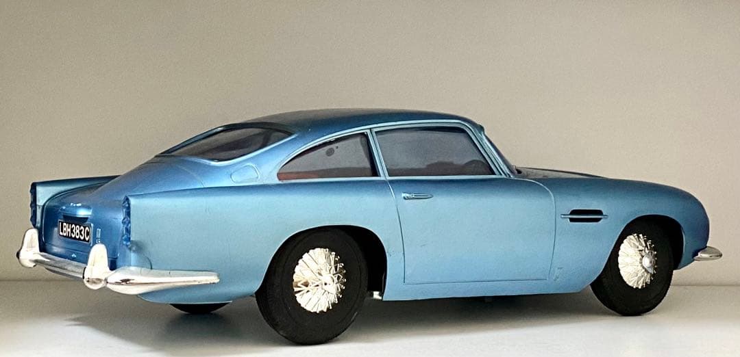 最安値　当時物　日本製　アストンマーチン　DB5 007 ミニカー