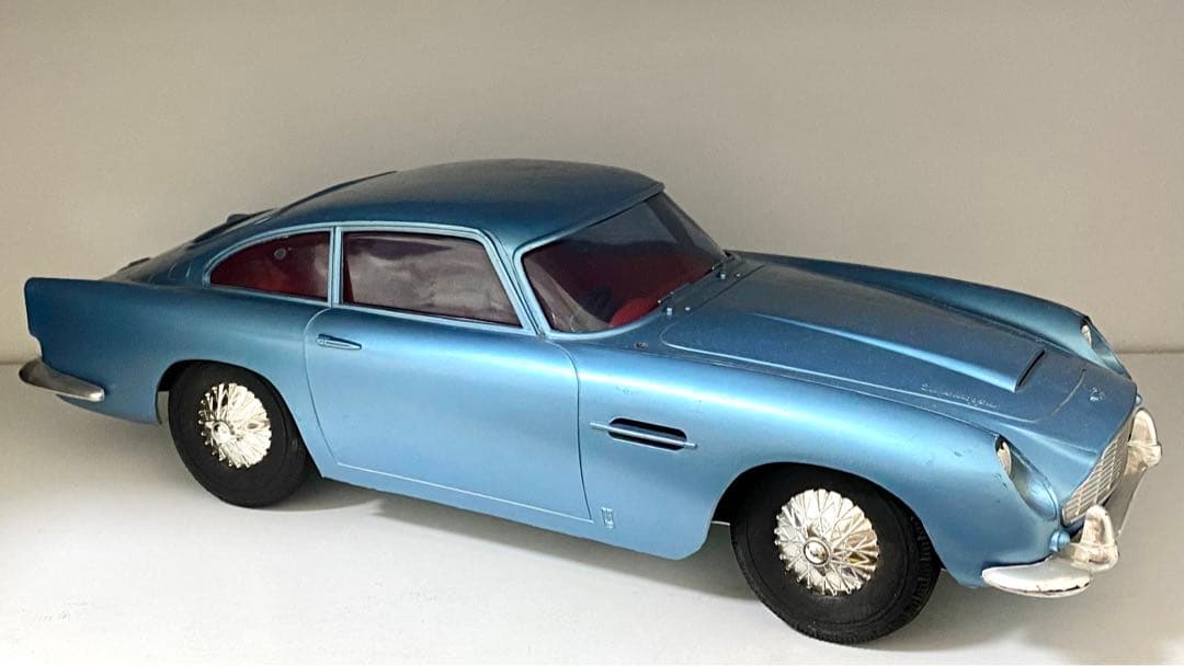 最安値　当時物　日本製　アストンマーチン　DB5 007 ミニカー