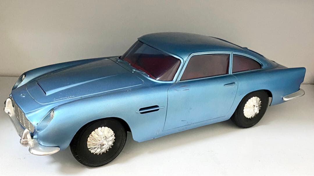 最安値　当時物　日本製　アストンマーチン　DB5 007 ミニカー