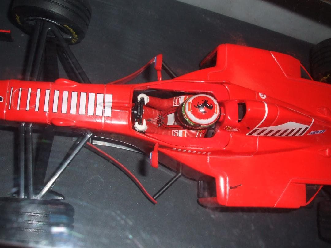 難あり　フェラーリ　F１　E・アーバイン　＃４　ミニチャンプス　１／１８