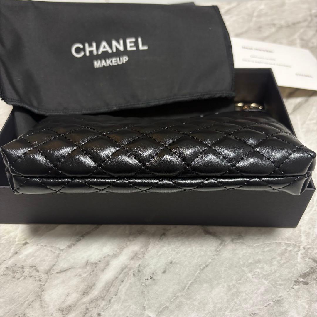 新品　CHANEL メイクアップポーチ ブラック　ノベルティ