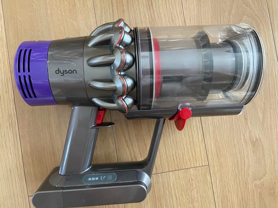 送料込　Dyson V10 ￼充電器
