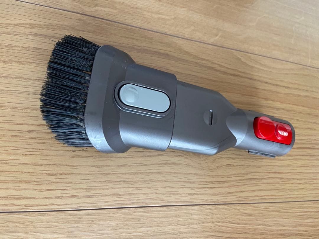 送料込　Dyson V10 ￼充電器