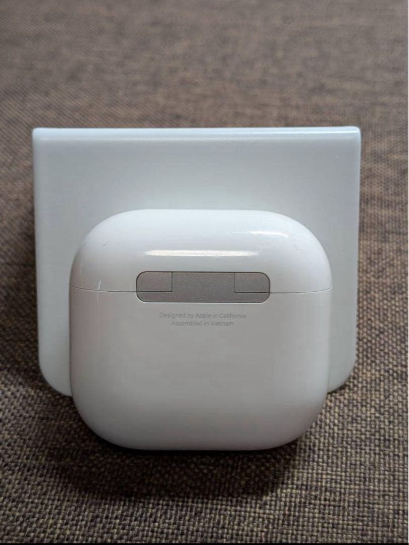 Apple AirPods 第4世代 充電ケースのみ 872