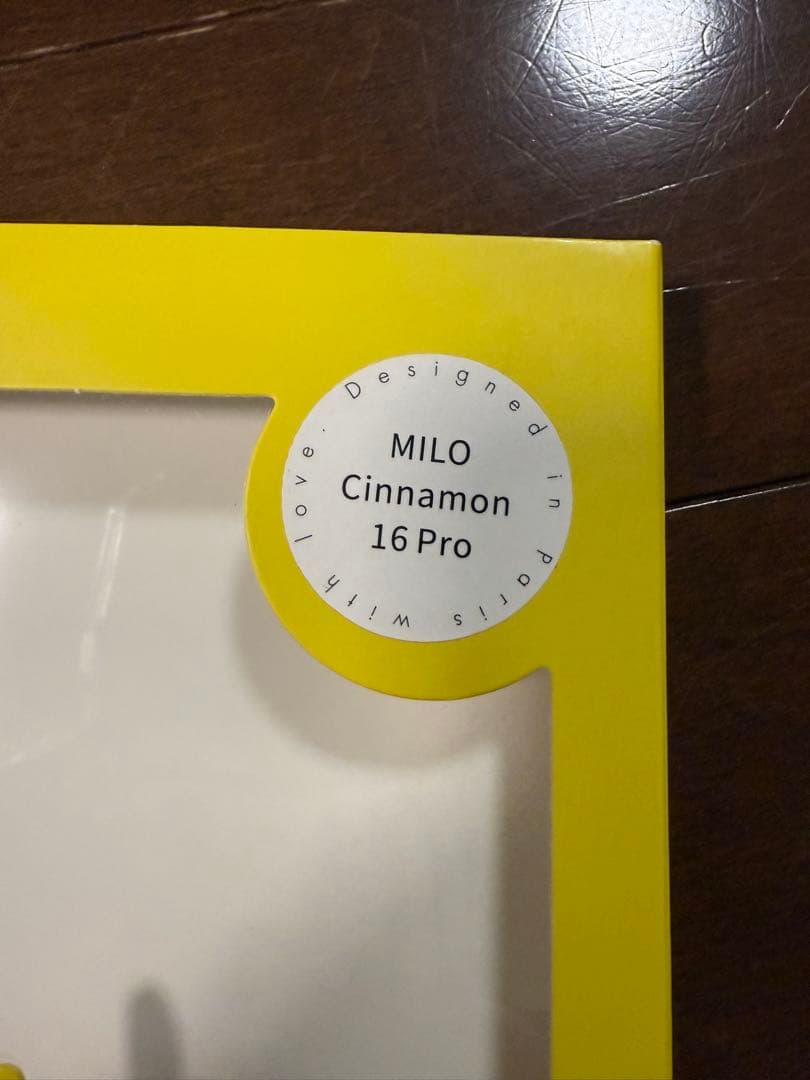 LOUVINI iPhone16pro用ケース　MILO　CINNAMON 新品