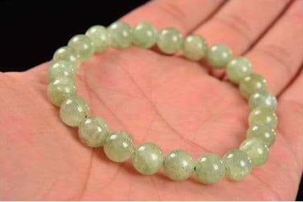 グリーンカイヤナイト約8-8.3㍉23粒　内径約15センチ