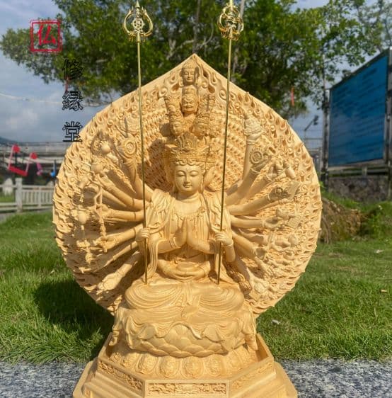 【修縁堂】細工彫刻 天然木製 十一面千手観音菩薩 彫刻工芸品 鎮宅辟邪