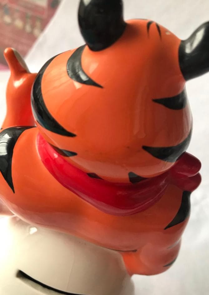 トニー・ザ・タイガー ケロッグのシリアル 陶器製 貯金箱