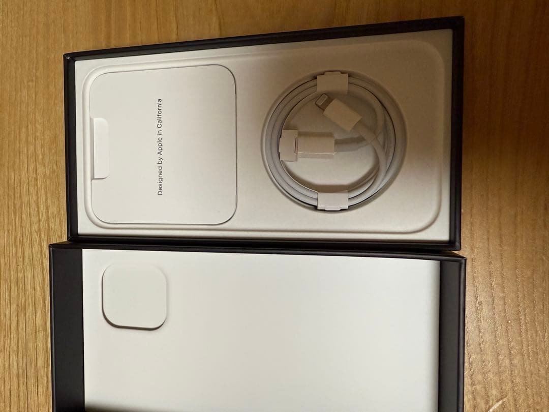 S*o様 iPhone12 Pro Max 256G ゴールド　simフリー