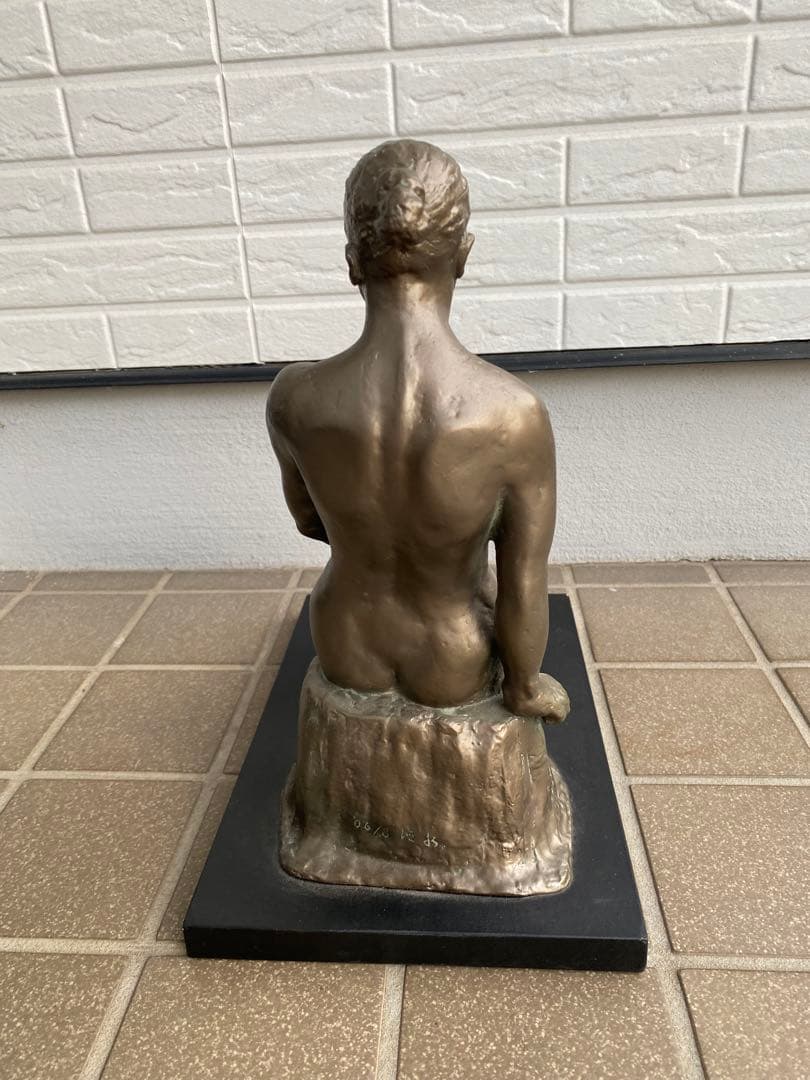 ブロンズ風女性ヌード彫刻 樹脂製で軽量 高さ約30cm ハンドメイド 美術品