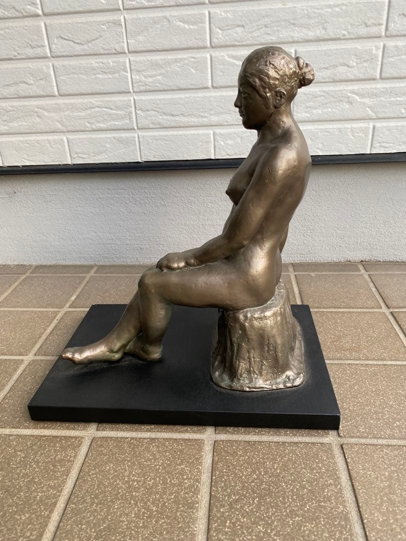 ブロンズ風女性ヌード彫刻 樹脂製で軽量 高さ約30cm ハンドメイド 美術品