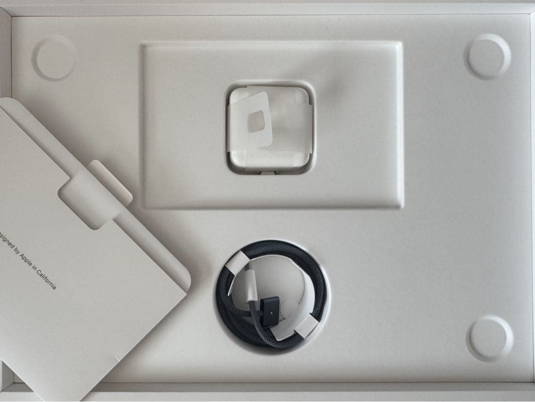 Macbook Air 2022 M2 / 512GB 16GB ミッドナイト