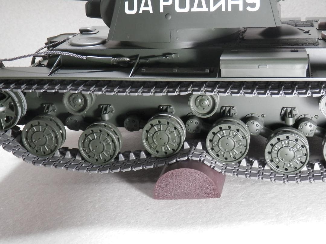 RC戦車 1/16スケール 　ＫＶ－１　組立済み