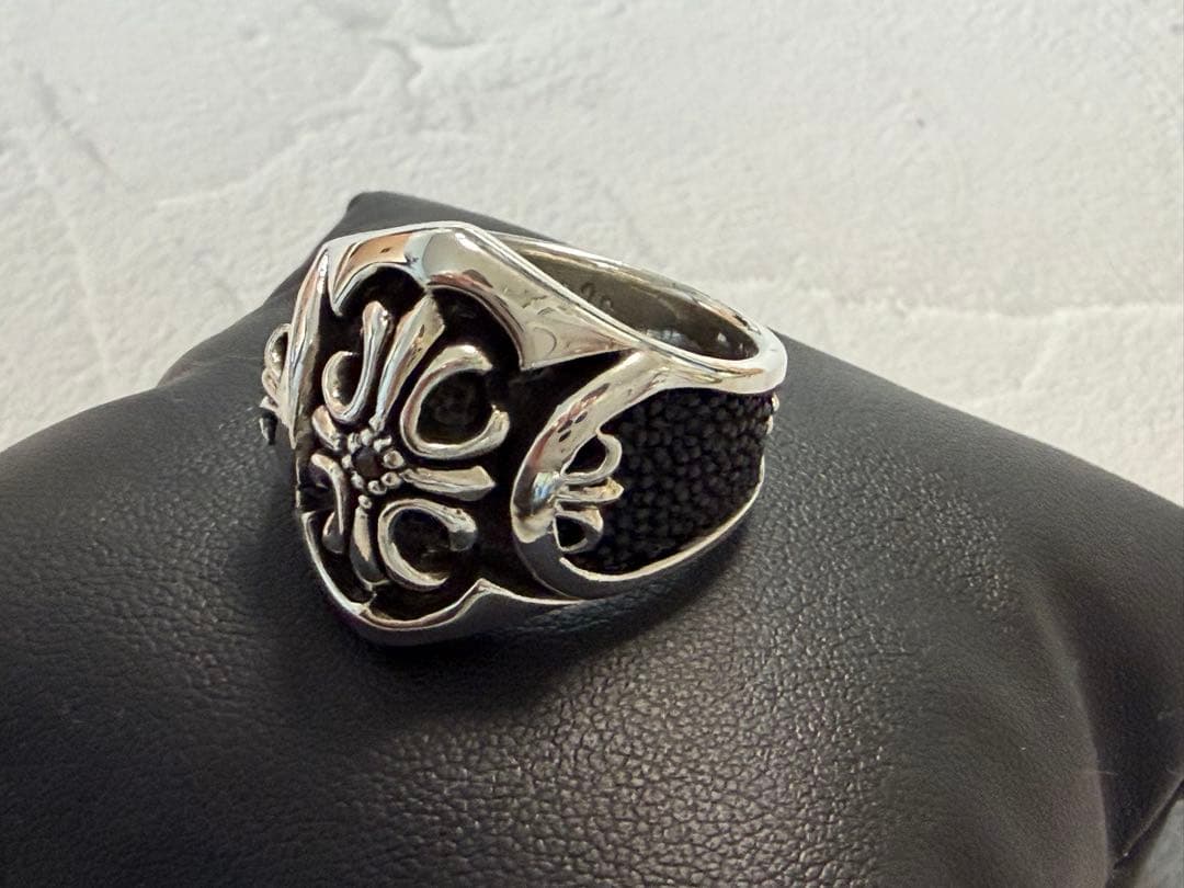 【リング】シルバー925 刻印あり スティングレイ入り(開運) 十字架 タイ産