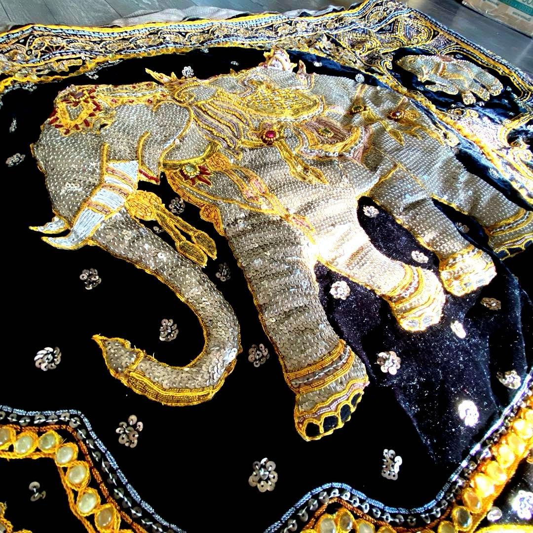 金運最強 金色の象 豪華刺繍 壁飾り 大型130cm タイ工房 アート