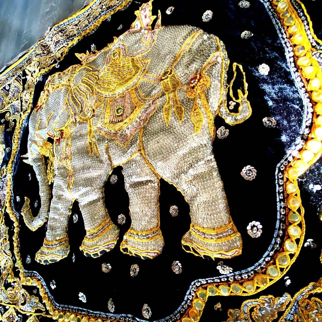 金運最強 金色の象 豪華刺繍 壁飾り 大型130cm タイ工房 アート