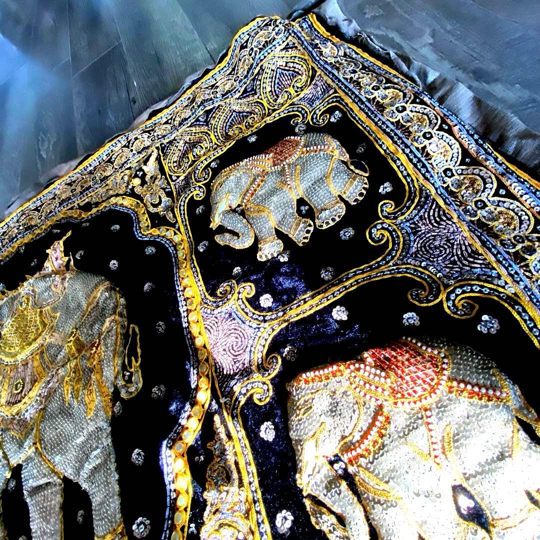 金運最強 金色の象 豪華刺繍 壁飾り 大型130cm タイ工房 アート