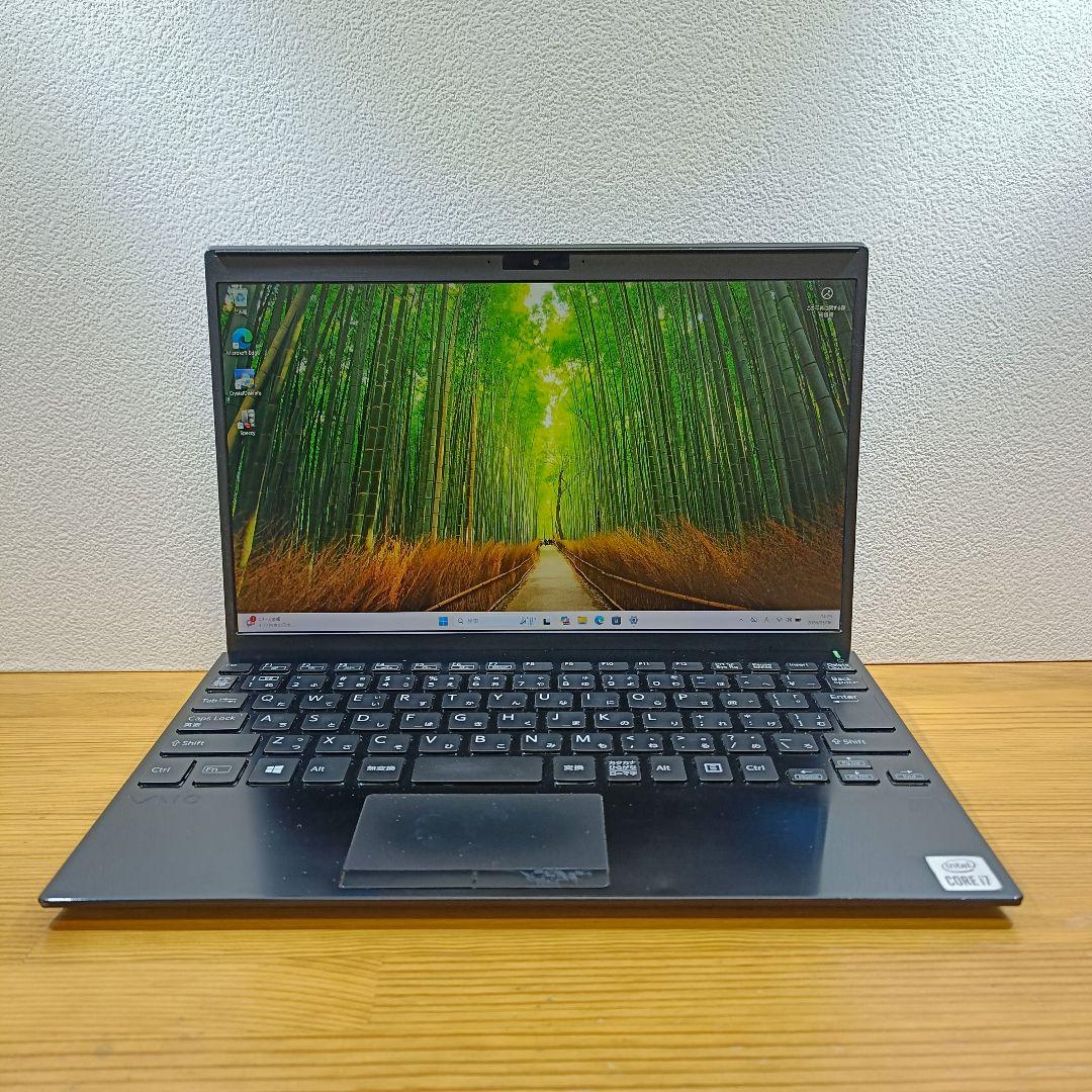 ノートPC 10世代 Corei7 SSD メモリ16GB Windows11