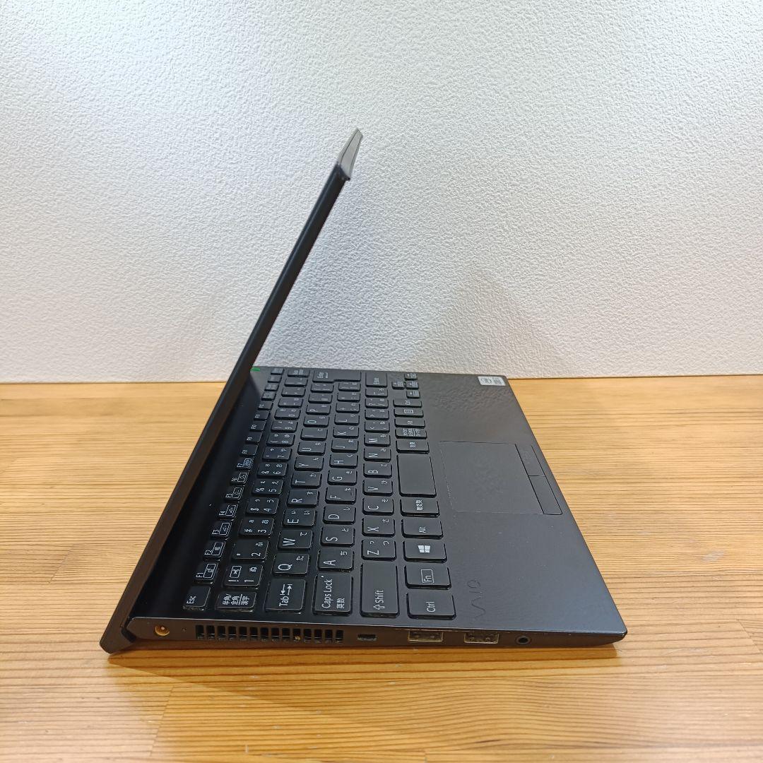 ノートPC 10世代 Corei7 SSD メモリ16GB Windows11