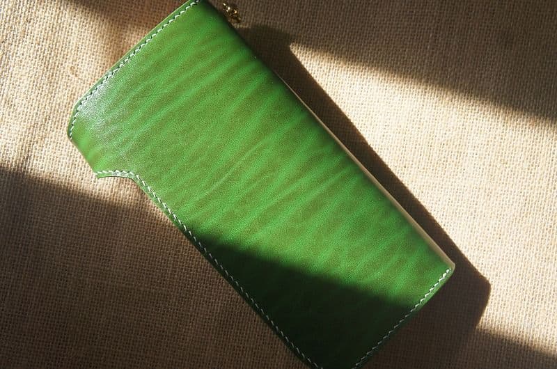 セール　送料無料　ルガトショルダーのバイカーズウォレット【パロットグリーン】