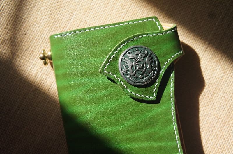 セール　送料無料　ルガトショルダーのバイカーズウォレット【パロットグリーン】