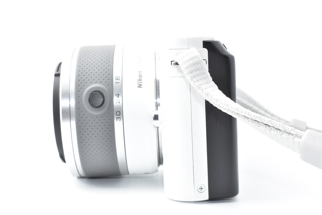 ニコン Nikon 1 J1 ホワイト 10-30mmレンズキット