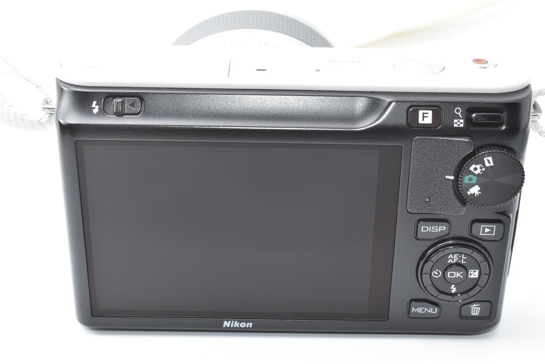 ニコン Nikon 1 J1 ホワイト 10-30mmレンズキット