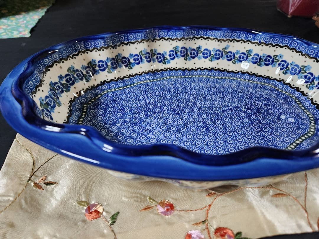 ポーリッシュポタリー青いバラ模様　 楕円形