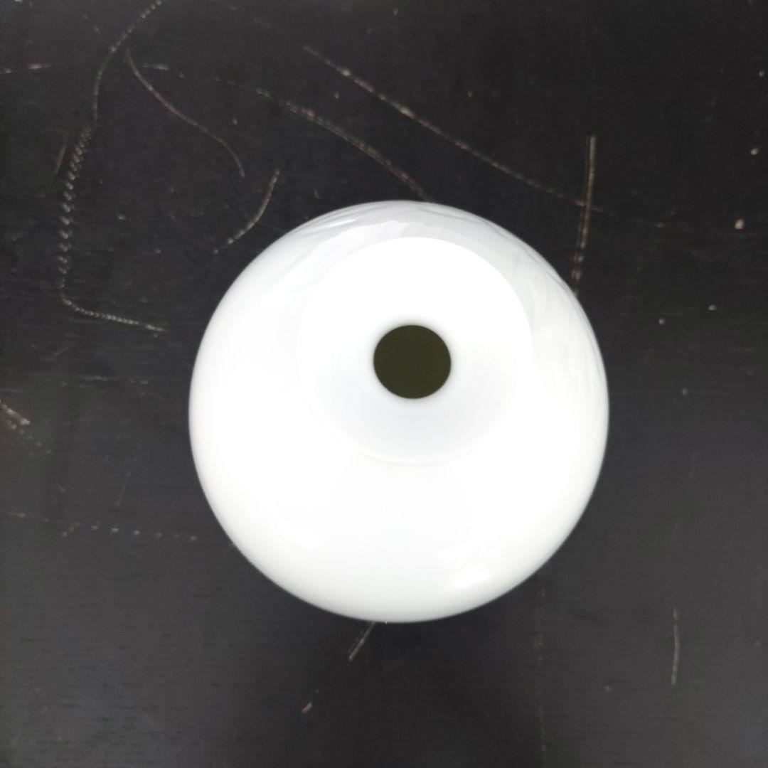 VMPD7-1214- 33 白磁牡丹彫 一輪挿 中尾恭純