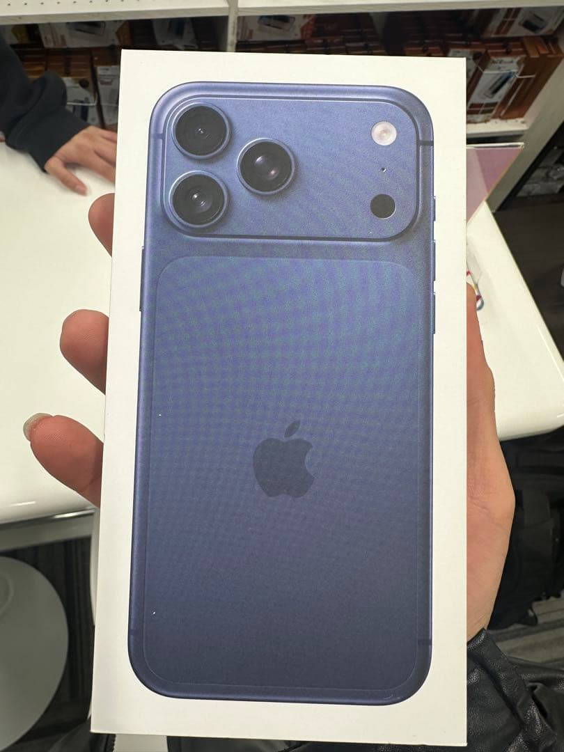 【新品未開封】iPhone17ProMax 512GB ディープブルー