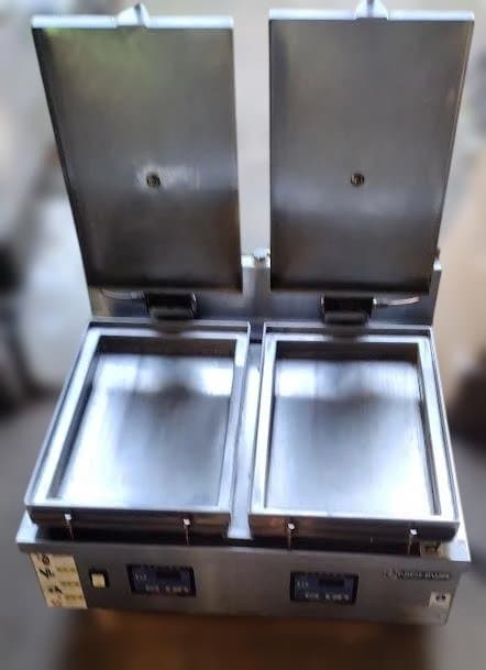 2023／11　美品ニチワ　電気自動餃子焼機　2連　NGM-5.6AC　200V