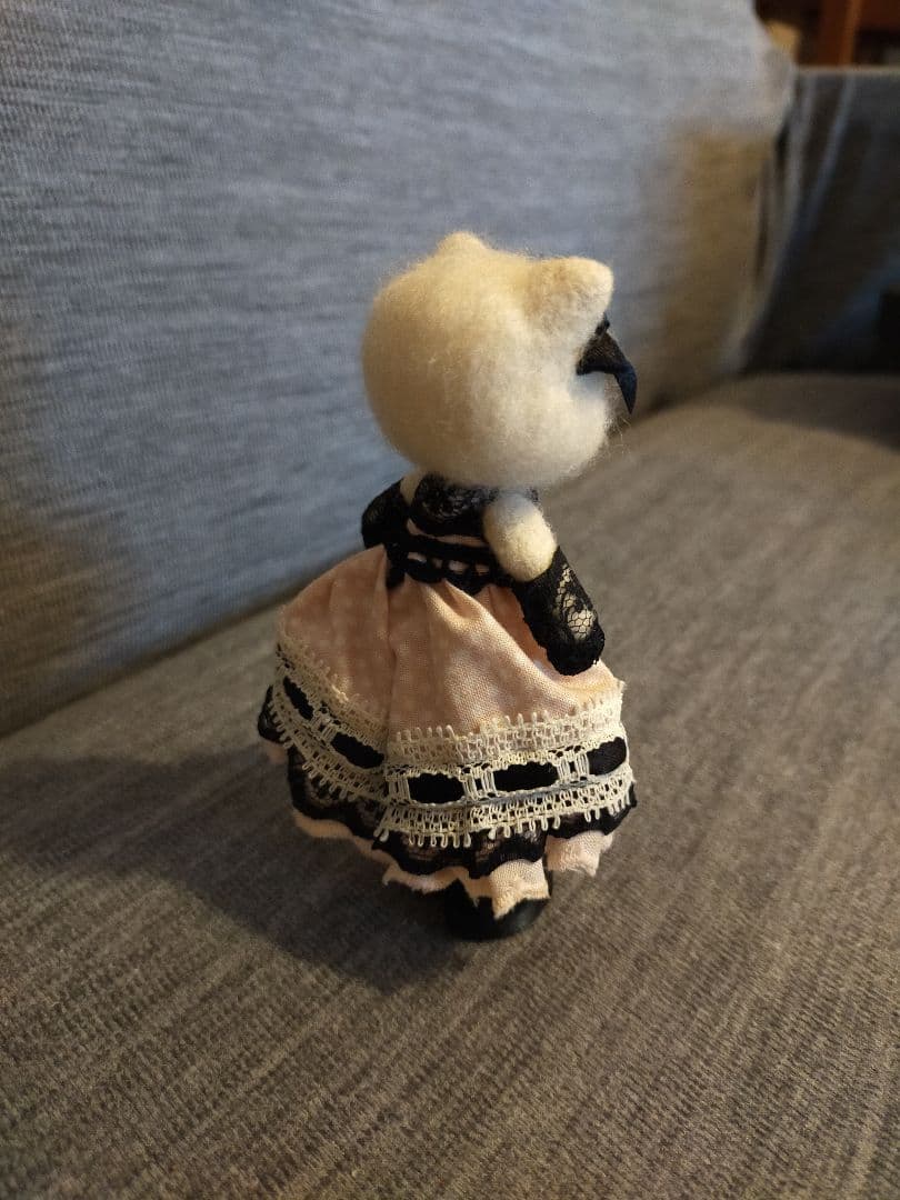 羊毛フェルト　猫ドール