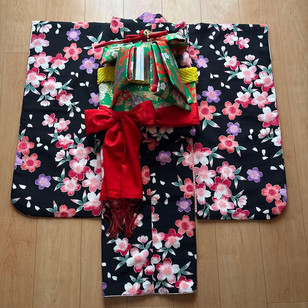 127 R・K 黒×桜　ちりめん　7歳 七五三着物セット　和装小物　結び帯
