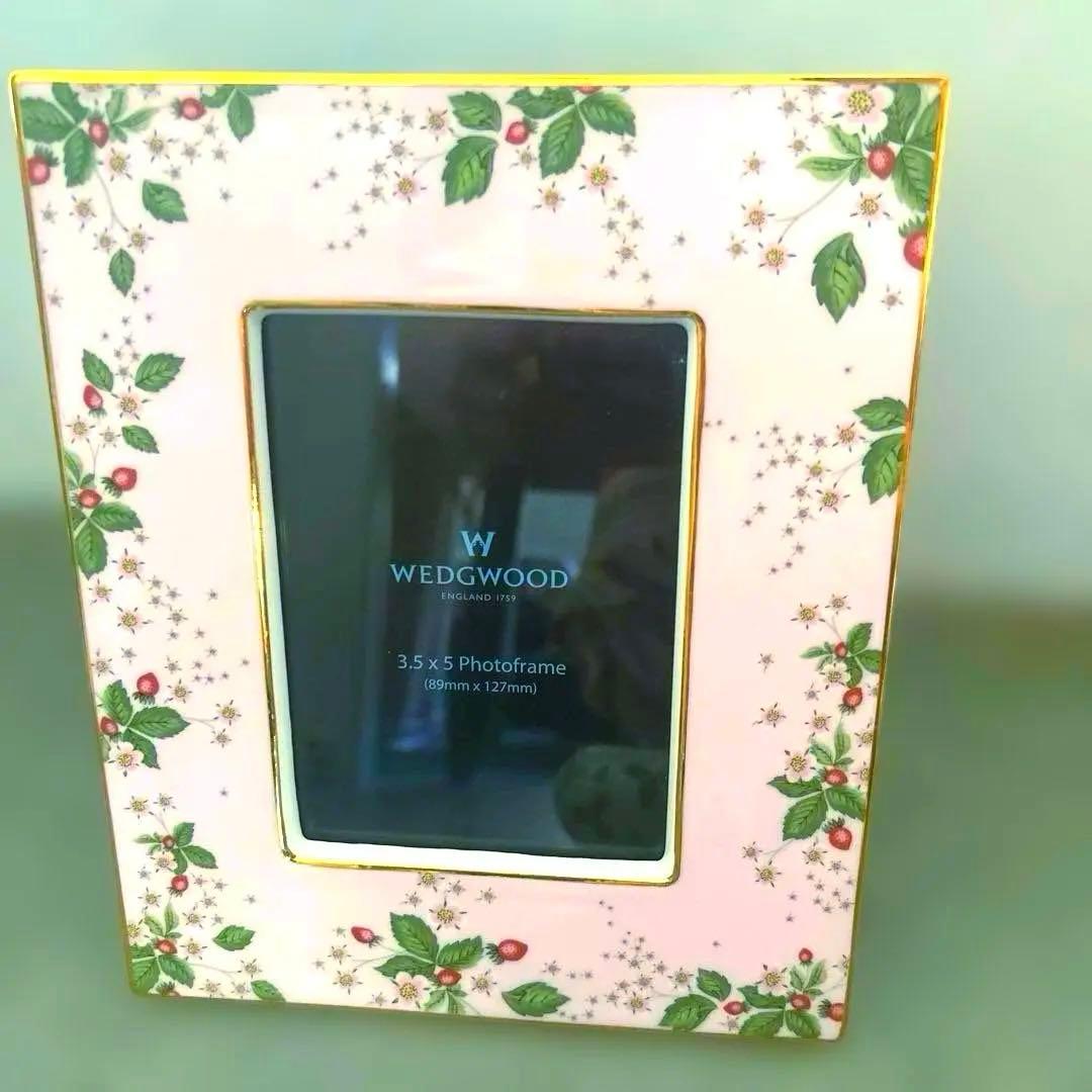 値下げ‼️ ワイルドストロベリー　写真立て　ジャグ　花瓶