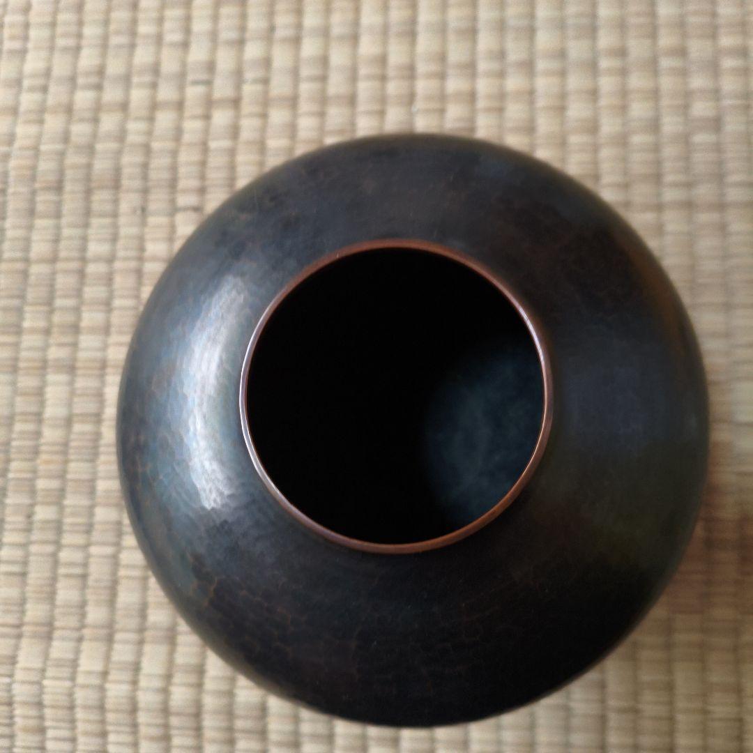 ダークブロンズ金属製花瓶