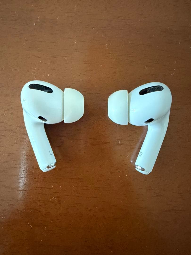 Apple AirPods Pro 第1世代　充電ケース付き