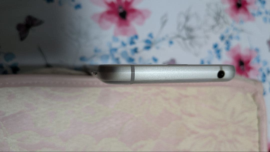 AQUOS sense3 lite 楽天モバイル シルバーホワイト