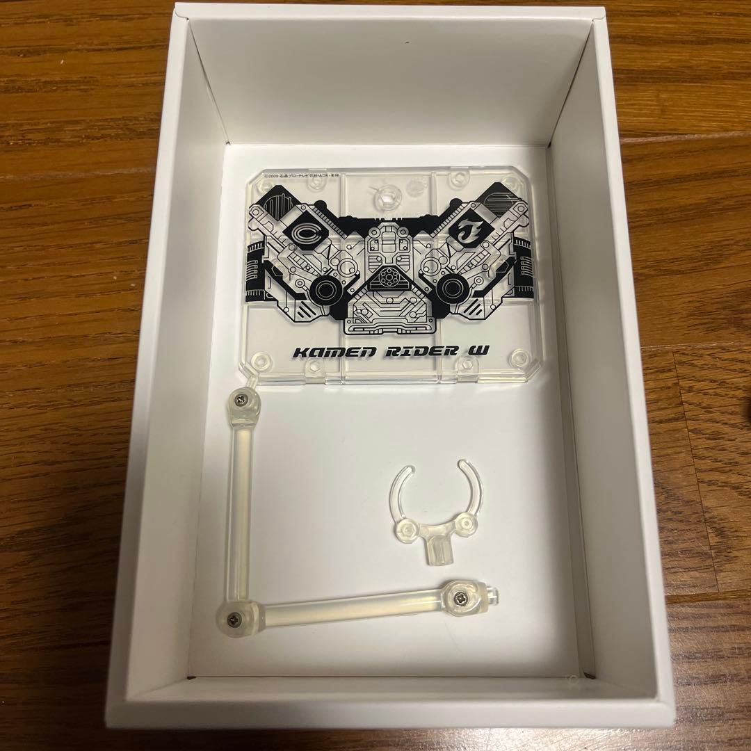 S.H.Figuarts真骨彫仮面ライダーW 台座おまけ付き