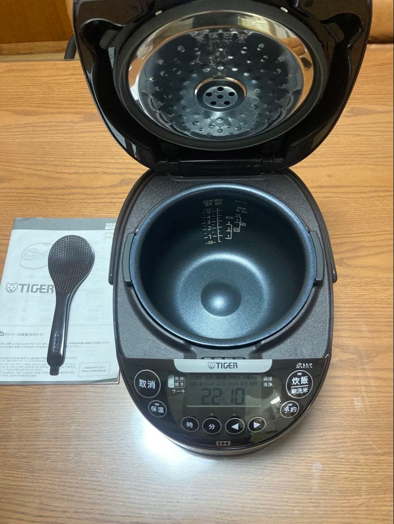 IH タイガー炊飯器　炊きたて　JPW-D100T 5.5合　25年製