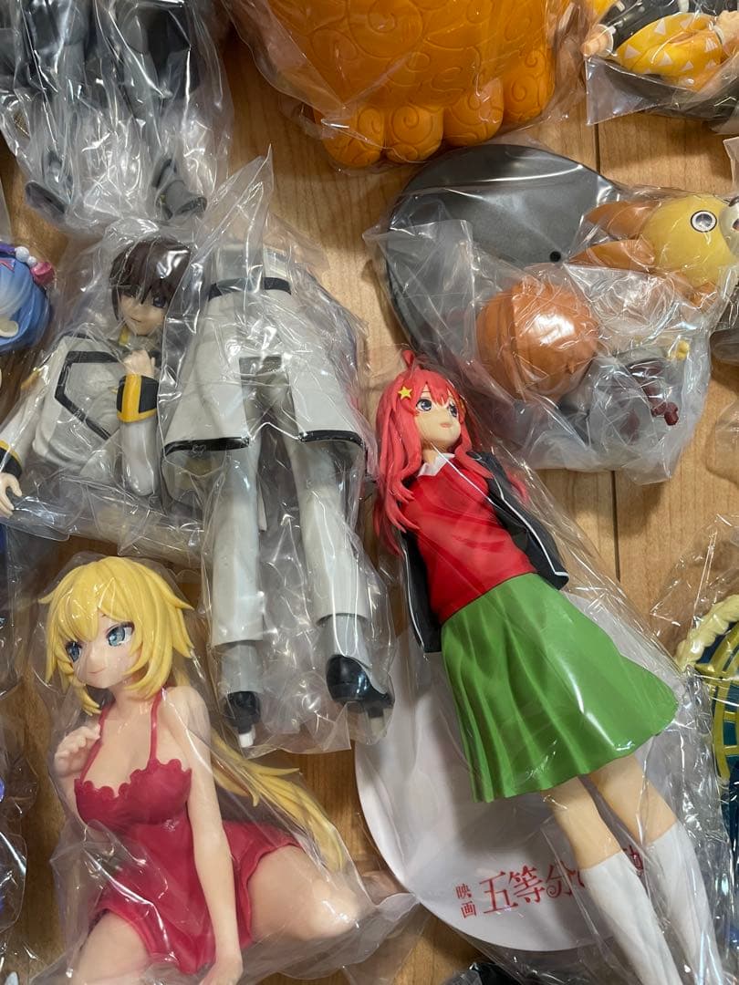 フィギュア　32点　まとめ売り　セット