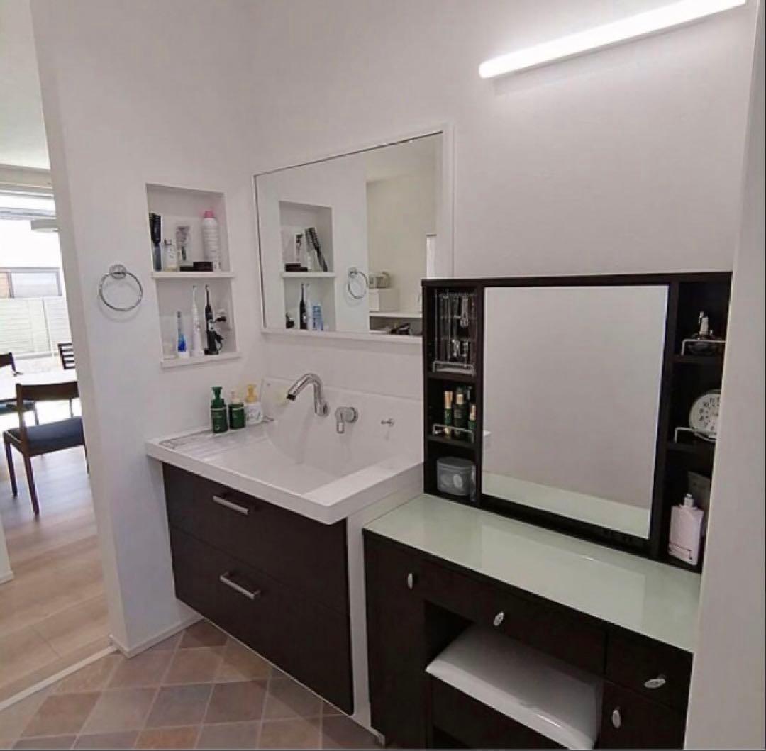 半額以下！！引き取り限定☆ ニトリ　ドレッサー【コナ】両脇棚